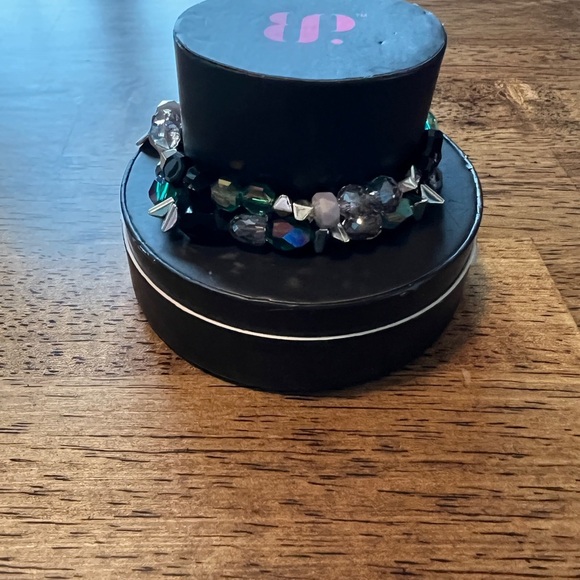 Bomb Party Rustic Holiday Bracelet - Picture 3 of 4